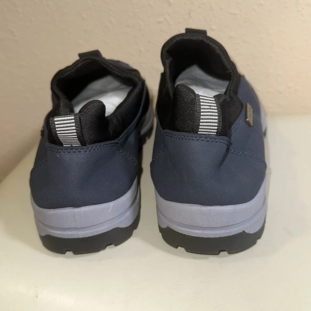 Canemon slip ons size 41